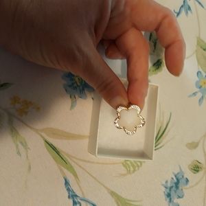 Sandy ring, size 8. PARK LANE